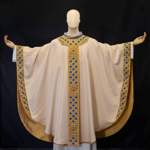 TRADYCYJNA KASULA TKANINA JACQUARD