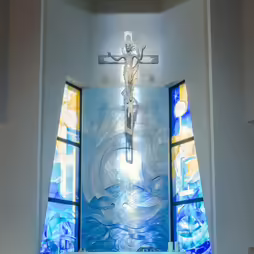 Chrystus na Krzyżu - Kościół Św. Marii Wspomożycielki (Civitanova Marche)
