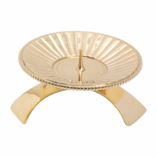 Three footed candle holder with lines