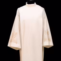 COAT WITH FOLDS AND ZIPPER