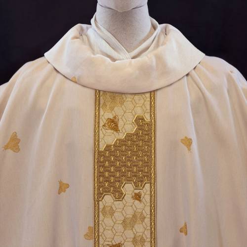 Bees chasuble CL241004B 