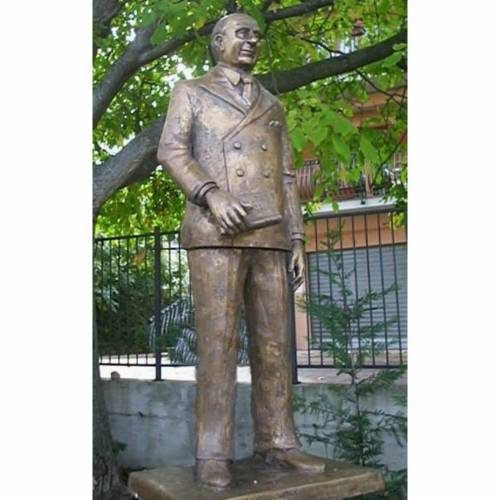 Rzeźby i Figury