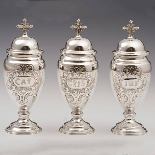 Holy oils set with engravings