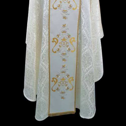 MARYJNY ORNAT DAMASZKOWANE