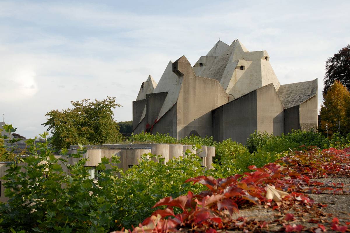 10 most brutalist churches in the world