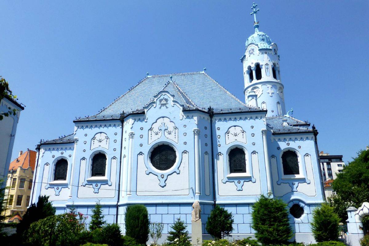 Religious buildings: the Blue Church in honour of St. Elizabeth of Hungary