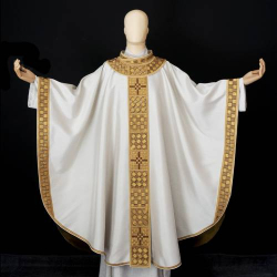TRADYCYJNA BIAŁA KASULA LUREX