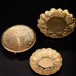 Brass leaf candle plate