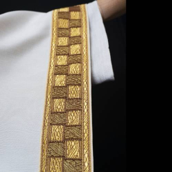 TRADYCYJNA BIAŁA KASULA LUREX