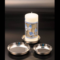 Candle plate with raised rim