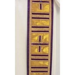 Stola per Sacerdote in seta viola con formelle oro e croci